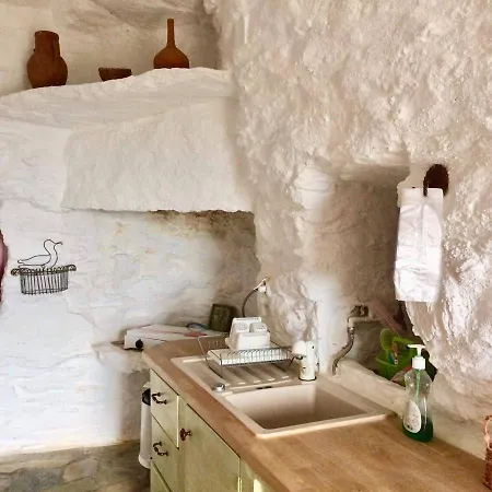 Not Traditional Original The Pink Cottage בית נופש *
