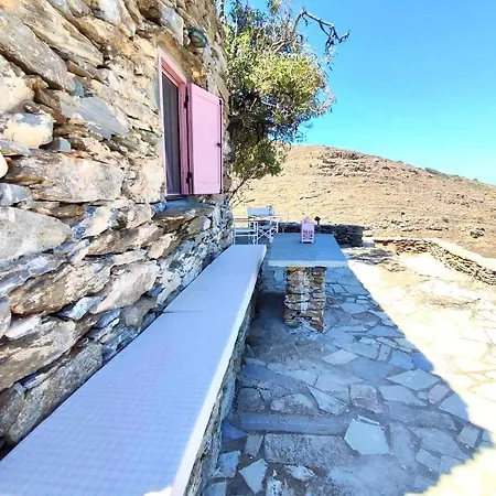 Not Traditional Original The Pink Cottage בית נופש *