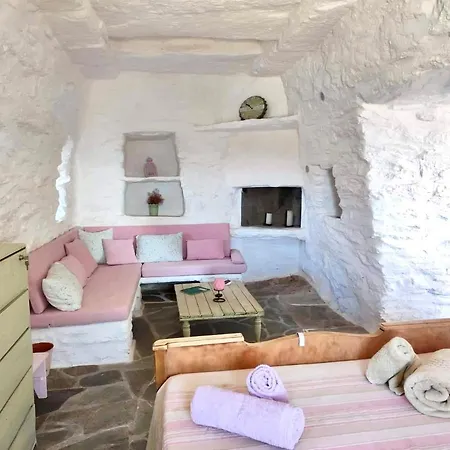 Not Traditional Original The Pink Cottage Otziás