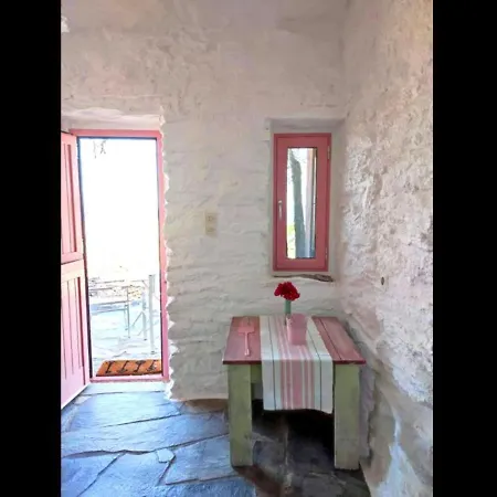 Not Traditional Original The Pink Cottage *